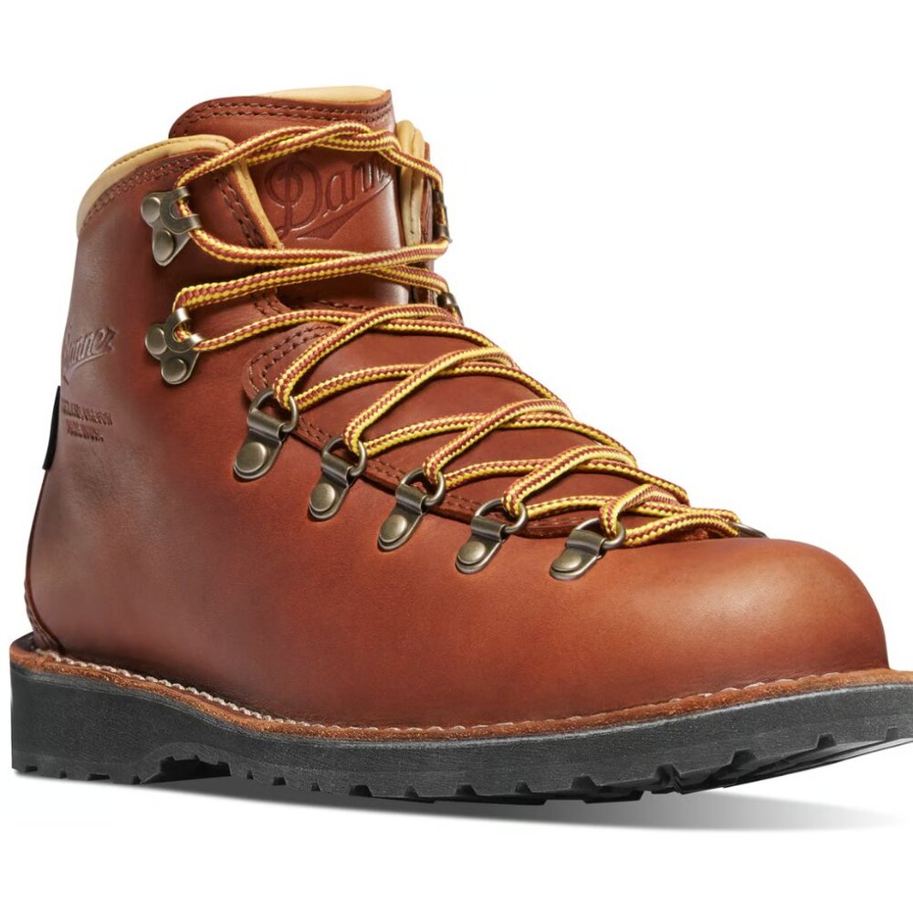 Danner Mountain Pass Cedar Boots Women’s 9 Made in USA Vibram Leather Hiking